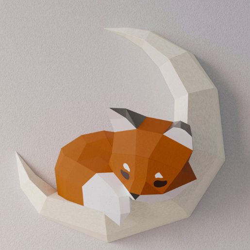 photo de l'applique murale en origami 3D Shiro le renard. L'applique est composé d'une lune et d'un lapin qui dort dessus